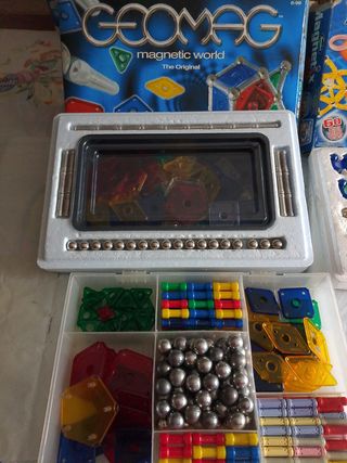 Un sacco di vecchi giocattoli