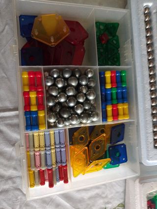 Un sacco di vecchi giocattoli