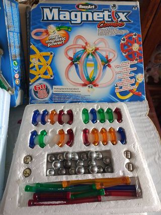 Un sacco di vecchi giocattoli