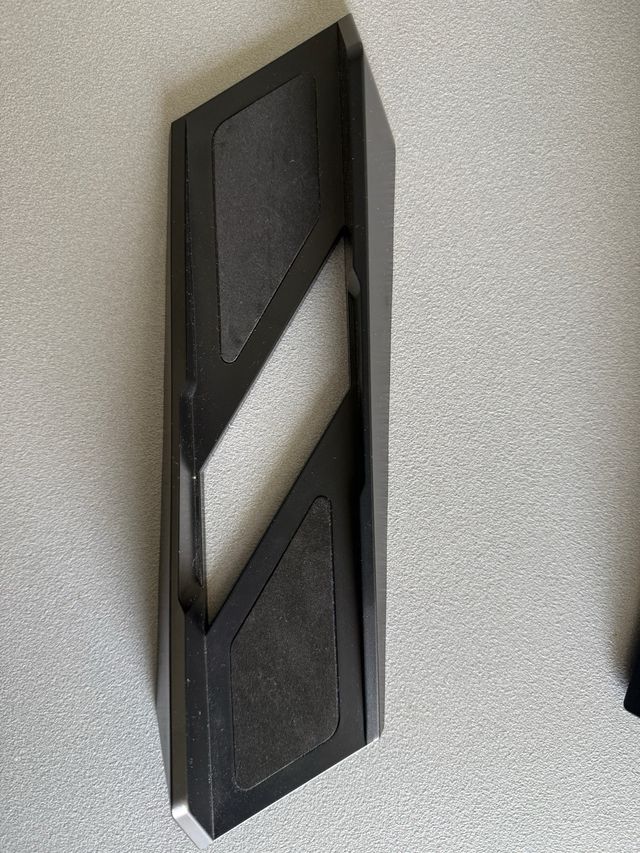 supporto verticale per playstation 4