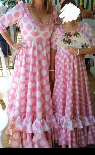 Precioso traje flameca, el de mujer 130€,niña 100€