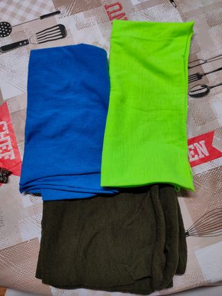 LOTE DE TRES BRAGAS DE CUELLO O BUFFS UNO DEL E T 
