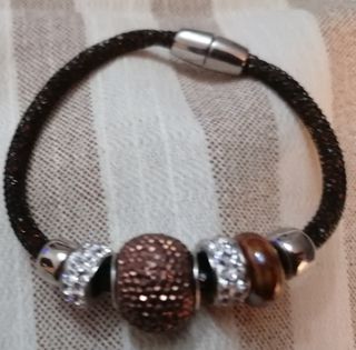 Pulsera tipo c. swarovski 20cm.Nueva