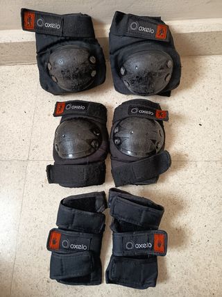 Patines en línea con protecciones