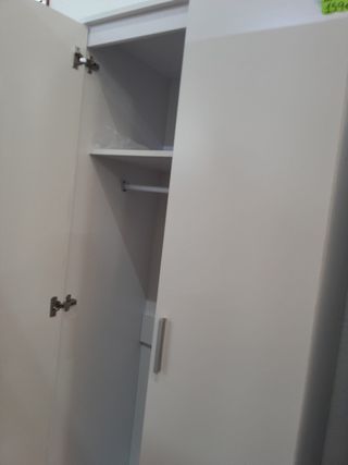 Lindo armario de 2 puertas✔✔✔👀👀