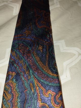 Corbata de seda natural. Grupo 10