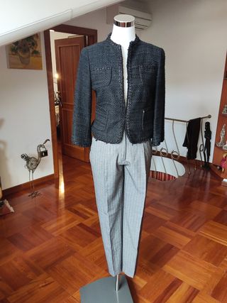 Completo donna giacca e pantalone. Zara. S
