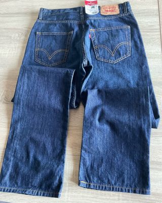 LEVI’S 210