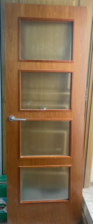 PUERTAS DE MADERA CON CRISTAL 30€