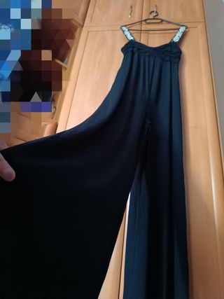 Mono largo pantalón. Zara