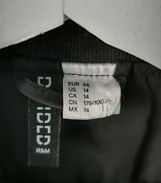 Cazadora bomber acolchada negra 