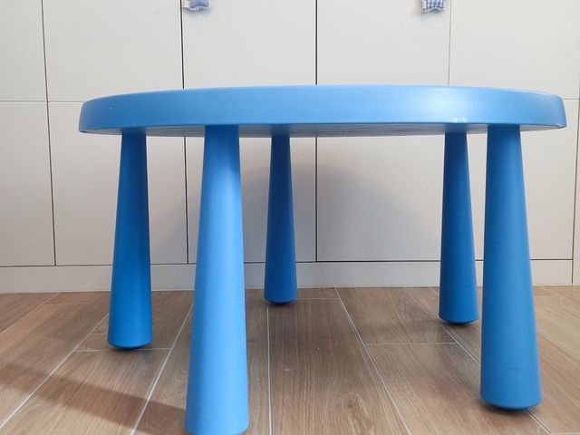 Mesa modelo mamut ikea, azul