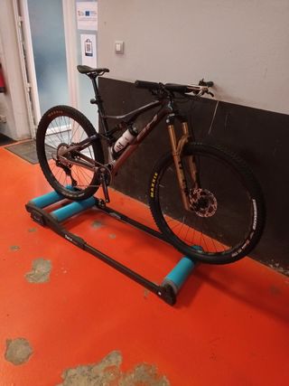 Rodillo tacx galaxia y uns correa de repuesto 