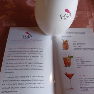 Bicchiere e cocktail guide.