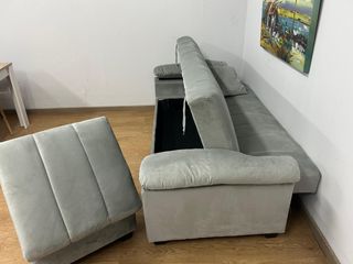 Maravilloso sofá cama + puff