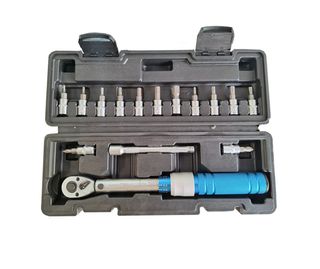 Dinamometrica con juego de puntas 2-24nm