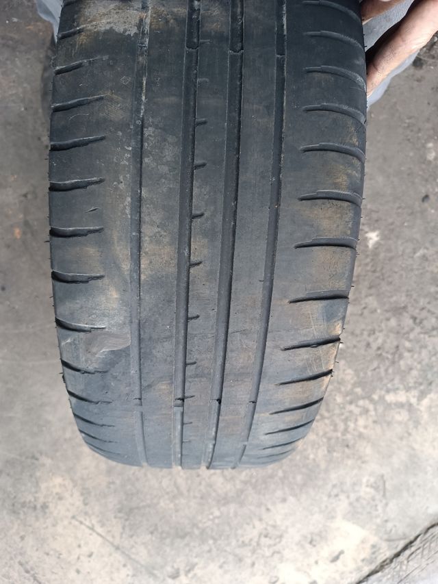Llanta  OZ para BMW 235-35-19