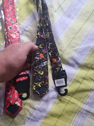 Guitarra corbata para músico nueva Vea!