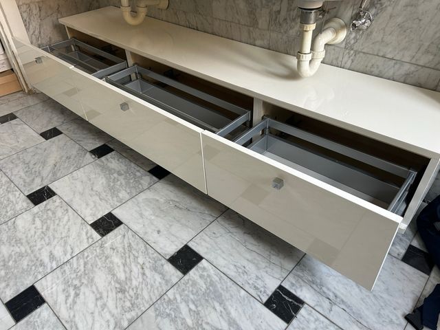 Mobile da bagno basso marca Antonio Lupi