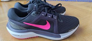Zapatillas Nike vomero talla 38
