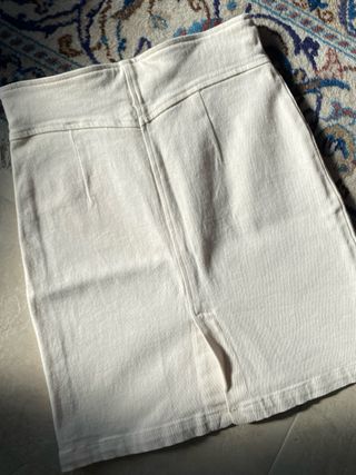 Falda mini mujer Zara color crudo