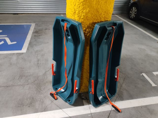 Slitta a due posti con freni laterali