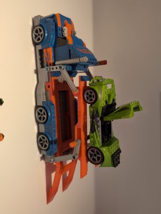 Mega blocks Hot Wheels camion lanzadera, coche