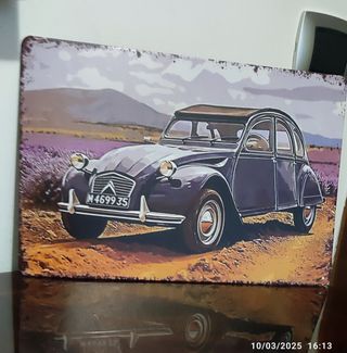 Classica auto d'epoca in latta