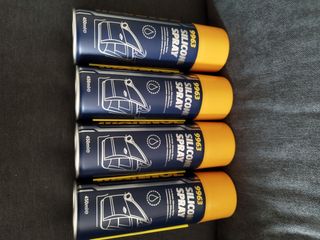 3 BOTES SPRAY DE SILICONA 450ml