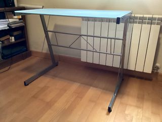 Escritorio de cristal