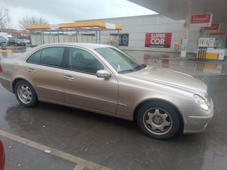 Urge su venta por traslado Mercedes-Benz Clase E 2