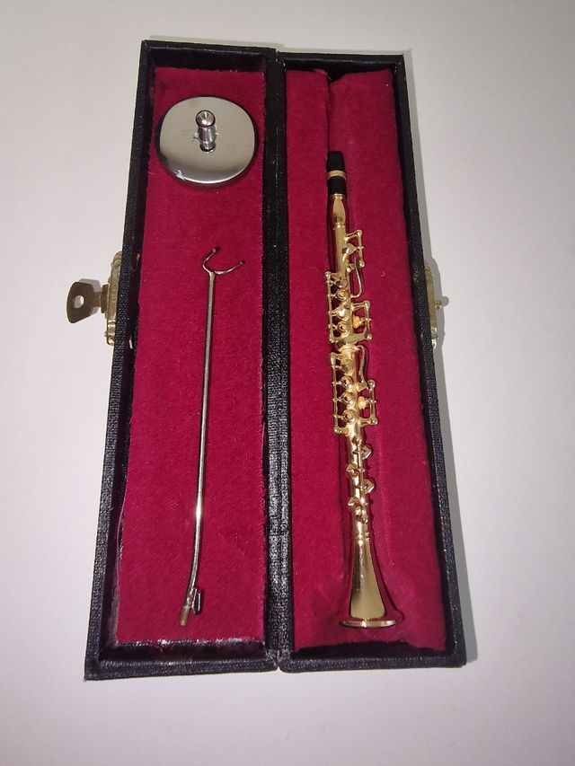Miniatura saxo soprano