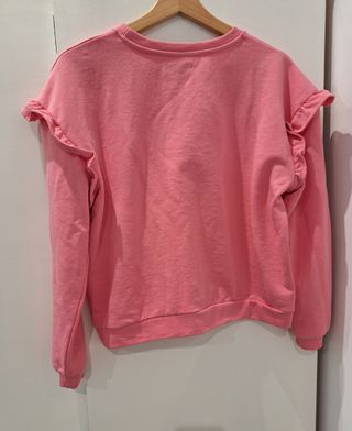 Sudadera rosa volantes