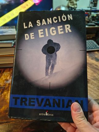 Novela negra, tapa dura