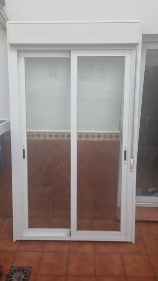 Reja con ventana