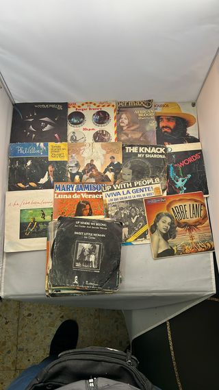 GRAN LOTE DE SINGLES ANTIGUOS