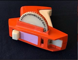 Máquina DYMO VINTAGE. ETIQUETADORA