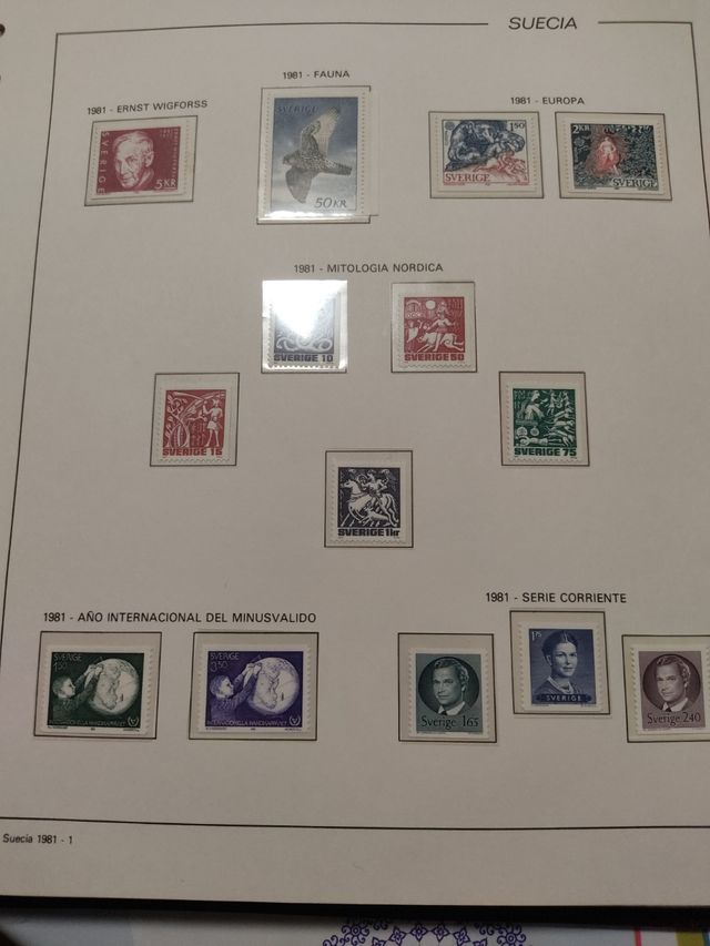 Sellos Suecia mas de 50 hojas de sellos