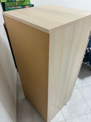 Comoda  d 5 cajones y dos mesillas