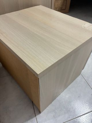 Comoda  d 5 cajones y dos mesillas