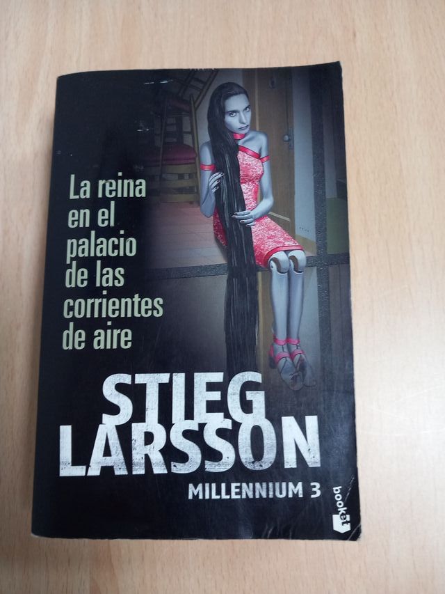 LA REINA EN EL PALACIO DE .. S Larsson