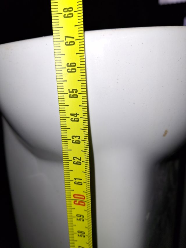 1 Pica antigua wc de pie AL