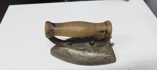 Antigua plancha eléctrica 125V