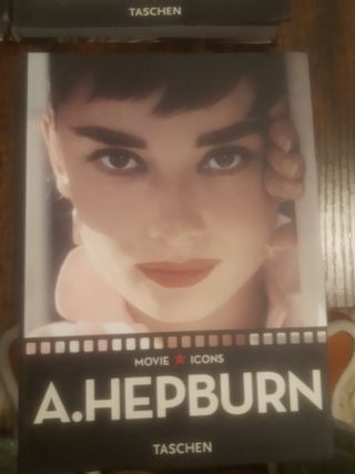 AUDREY HEPBURN 0111161