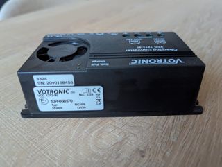 Cargador de batería CC/CC VCC 1212-30 VOTRONIC