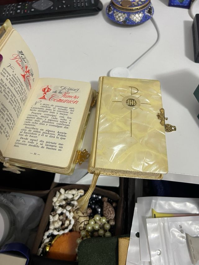 Libro de comunion Nacar . Nuevo
