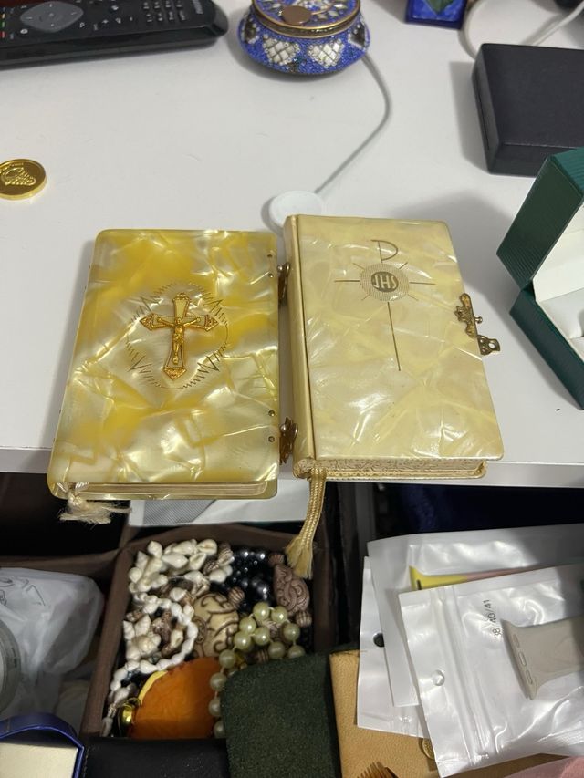 Libro de comunion Nacar . Nuevo