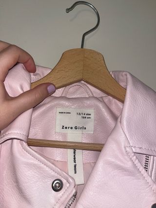 Chaqueta de cuero rosa
