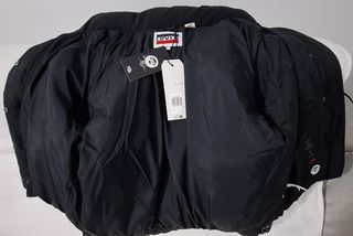 Plumas Levi's