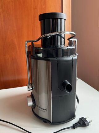 Extractor de zumo Orbegozo como nuevo acero inox